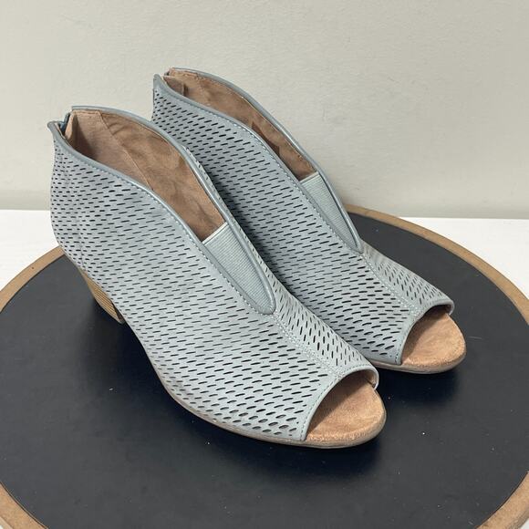 Earth Origins Carmen Heeled Sandals Sz 10 Light Blue Peep Toe Leather Zip Bootie - Picture 2 of 15
